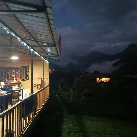 Nadiani Hostel Омало Экстерьер фото